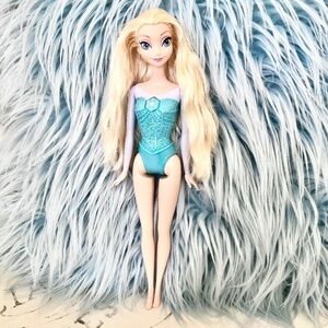 Disney, Frozen, Elsa,‎ Singing, Doll, 2014, Nice Condition